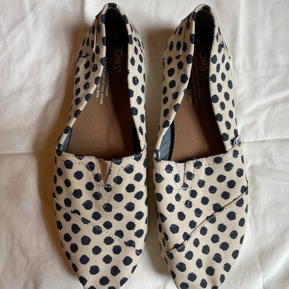 Tom's Canvas Slip Ons